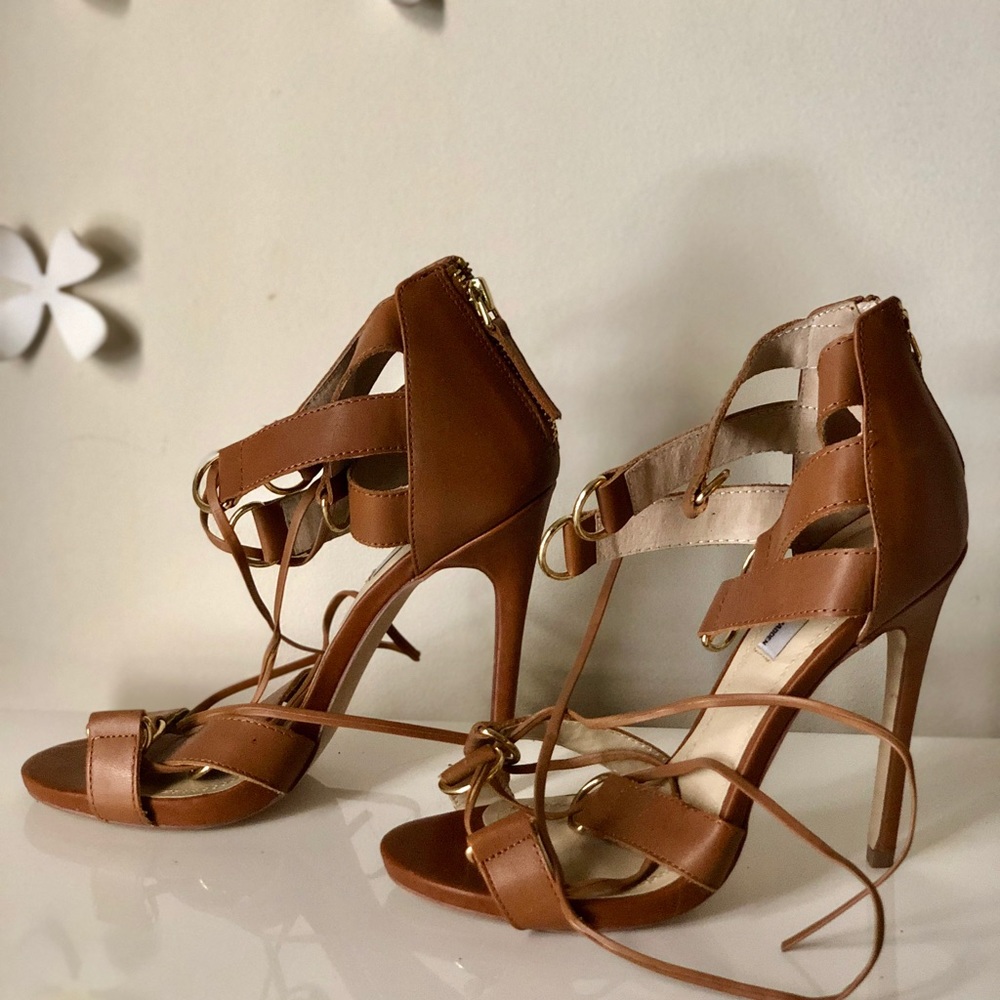 Steve Madden Chestnut Sandals